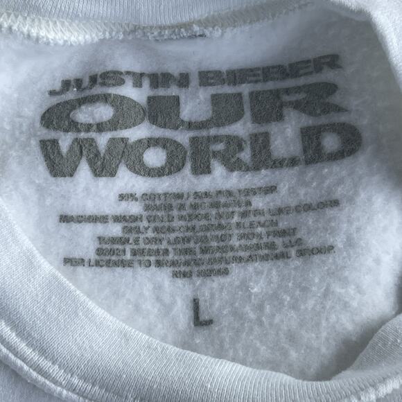 Justin Bieber Our World Crewneck Sweatshirt Unisex Large White Movie Promo - Picture 4 of 8